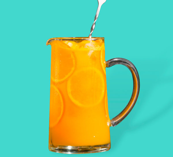 Agua de Valencia con cava, jugo de naranja, vodka y ginebra-Sandwich Lovers